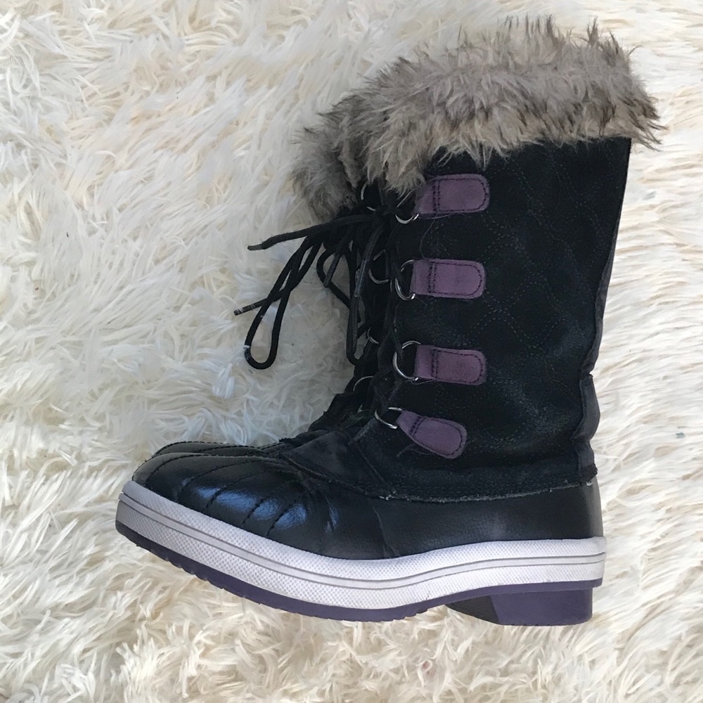 Snow boots